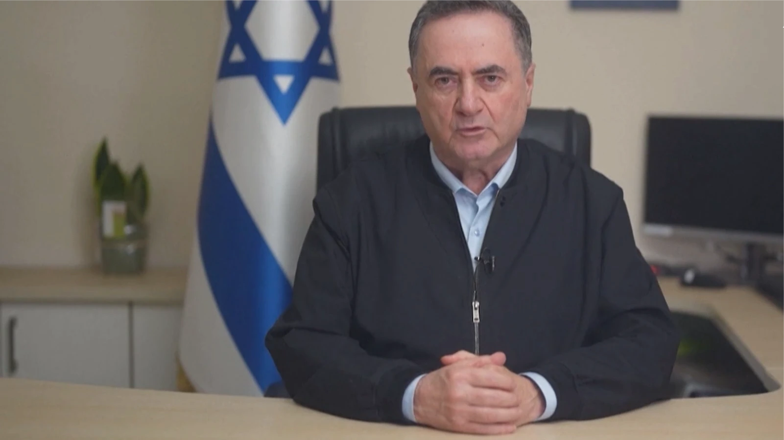 Israel tấn công tổ hợp hóa dầu lớn nhất của Iran