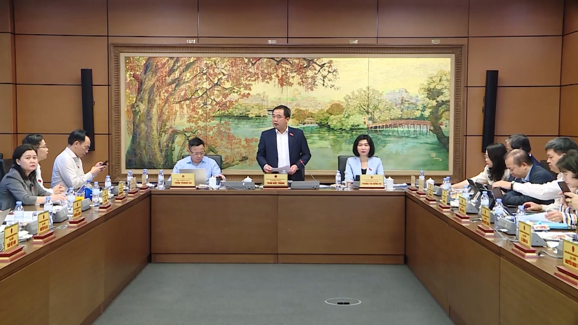 Bất cập về việc 'lạm dụng công chứng' gây phiền hà, lãng phí