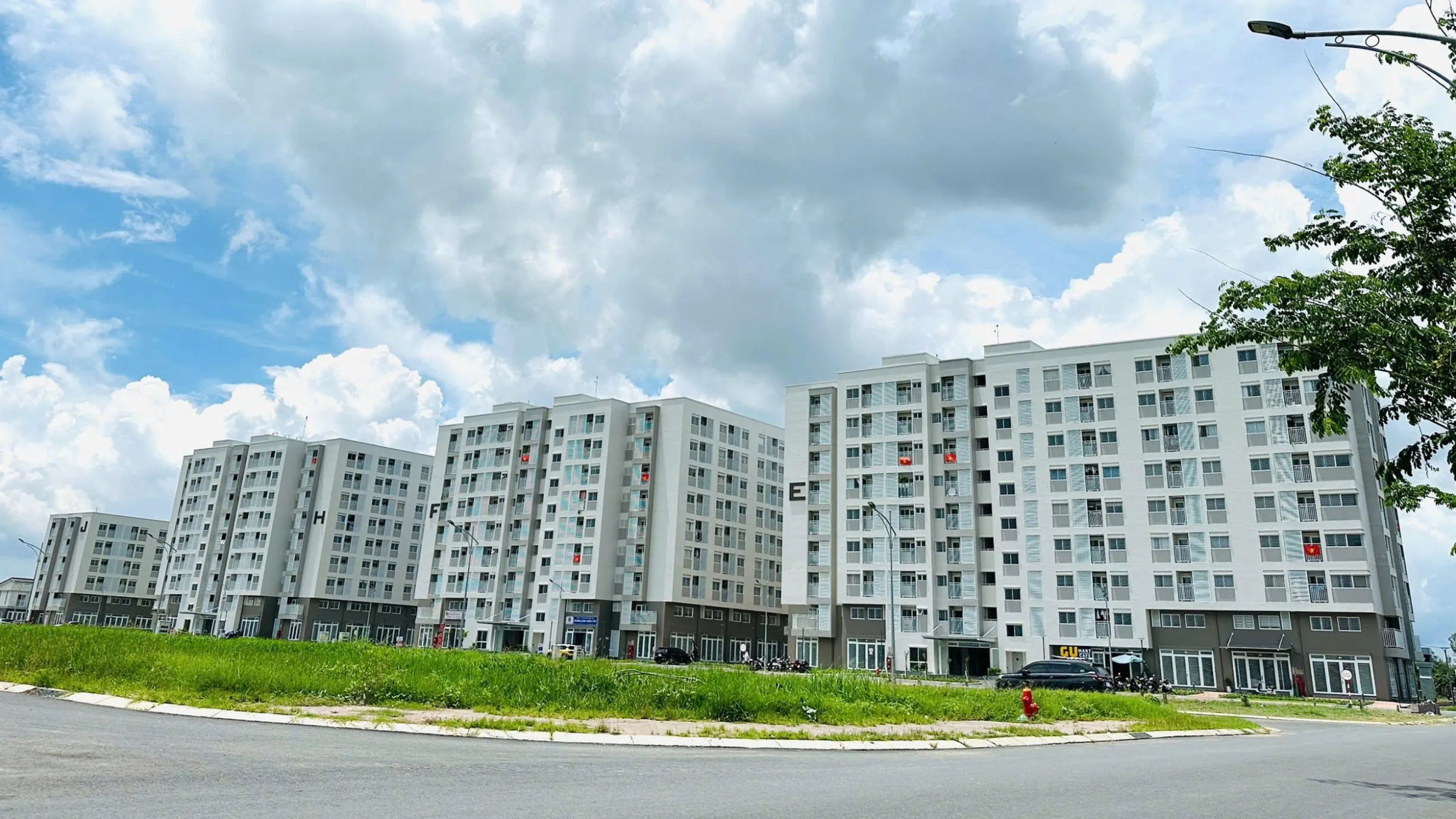 Chính phủ tăng trần thu nhập mua nhà ở xã hội