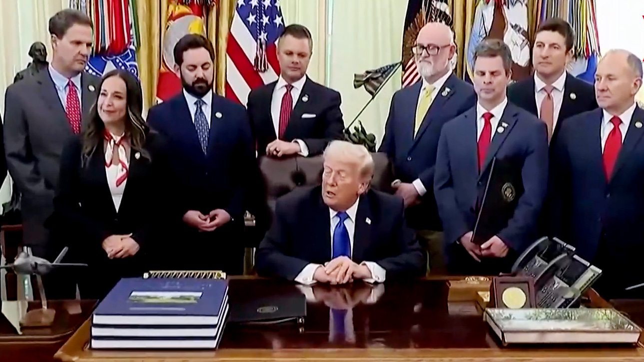 Ông Trump cân nhắc rút quân khỏi Italy và Tây Ban Nha