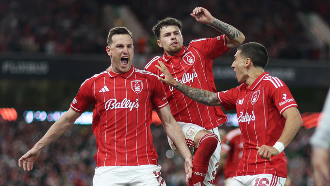 Nottingham Forest hướng tới chung kết Europa League