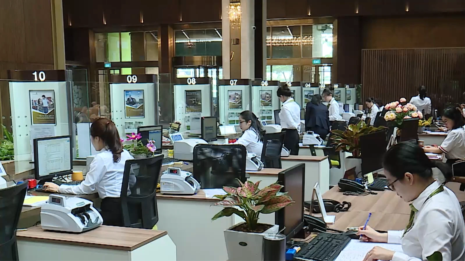 Lãi suất tăng tới 14%, người mua nhà đối mặt áp lực tài chính