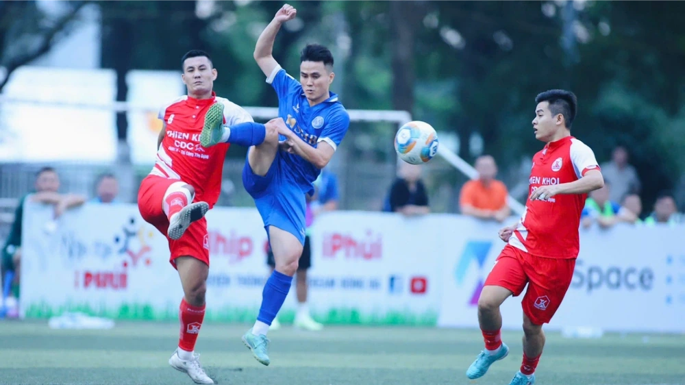 HPL-S13 khởi tranh: Cơn sốt bóng đá 7 người trở lại