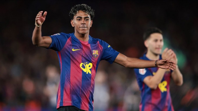 Lamine Yamal vượt qua Ronaldo ở La Liga