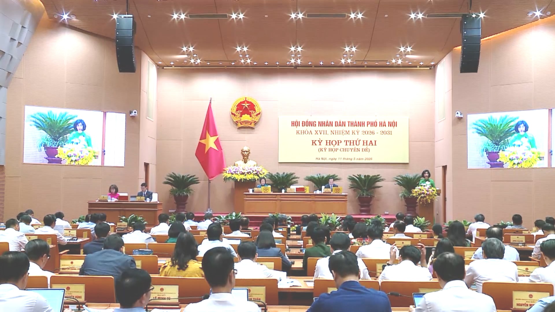 Khai mạc Kỳ họp thứ 2 HĐND Thành phố khoá XVII