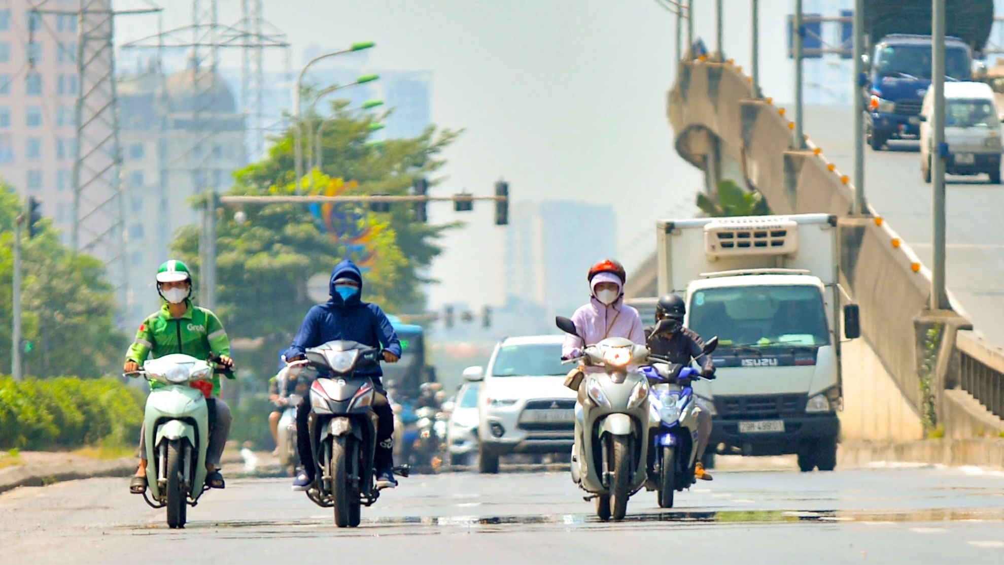 Thời tiết 14/5: Hà Nội nắng nóng 37 độ C