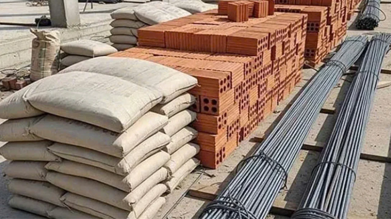 Giá vật liệu tăng, nhà thầu chật vật giữ tiến độ
