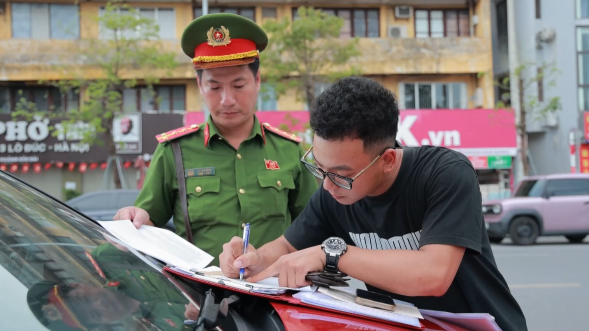 Người dân đồng hành cùng chính quyền tháo gỡ ‘điểm nghẽn’
