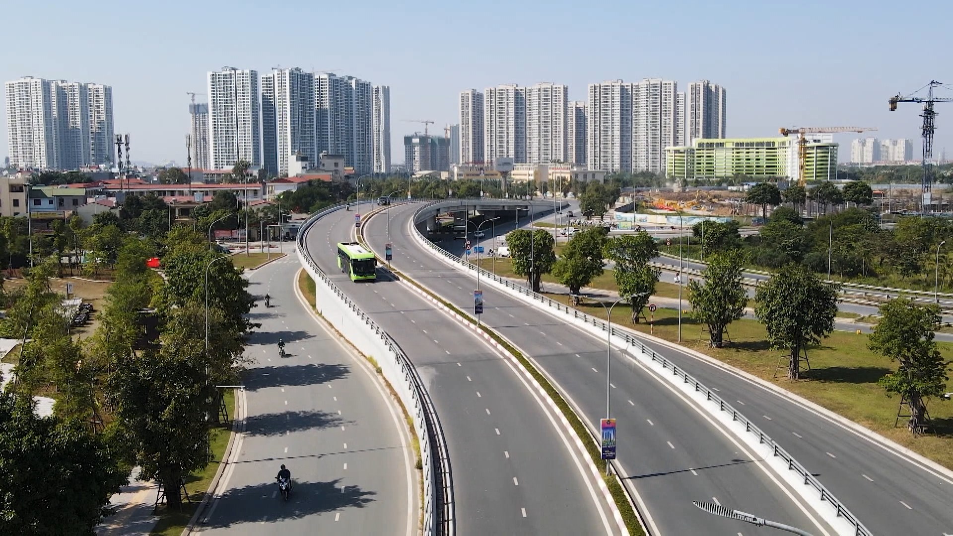 Kiểm soát phát thải giao thông - bước đi tất yếu của Hà Nội xanh
