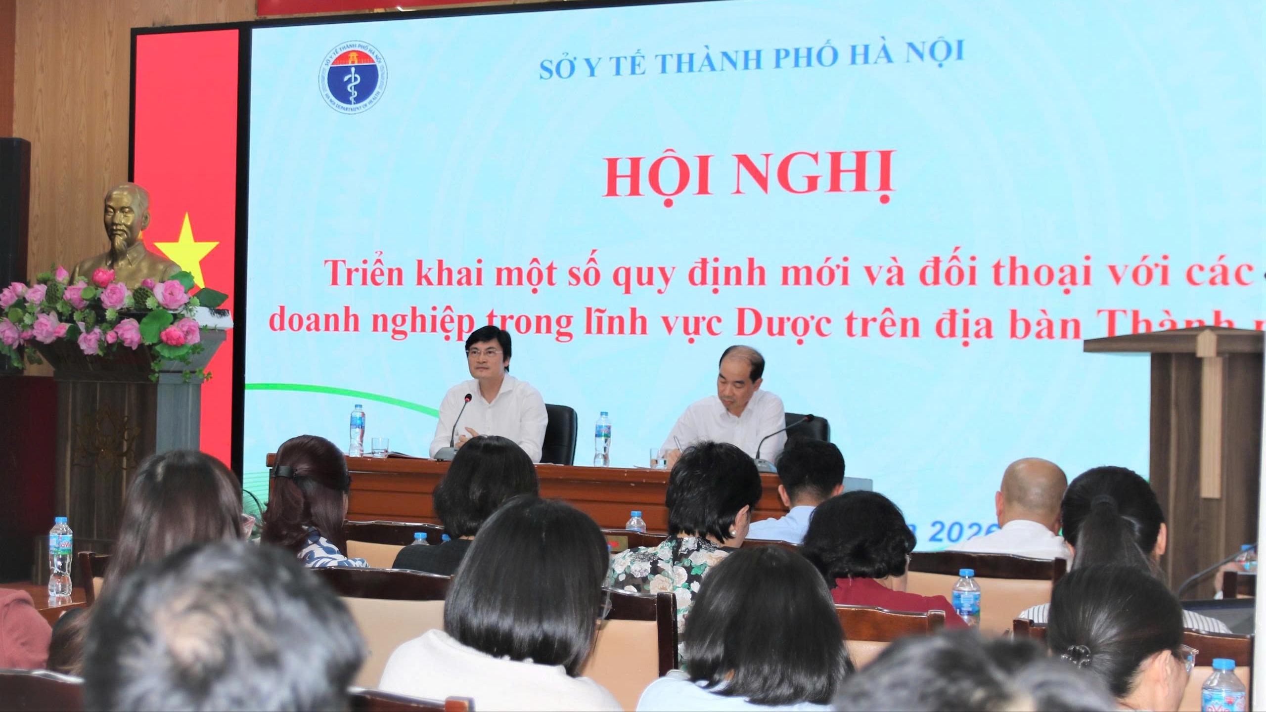Giám đốc Sở Y tế Hà Nội đối thoại trực tiếp với gần 100 doanh nghiệp dược
