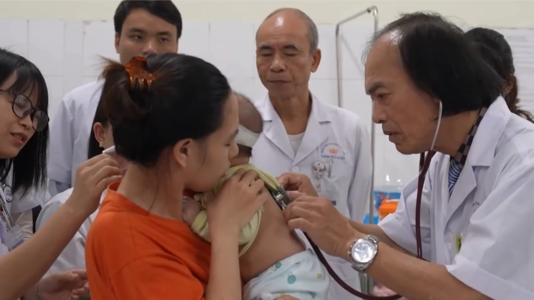 Đưa dịch vụ đến gần dân