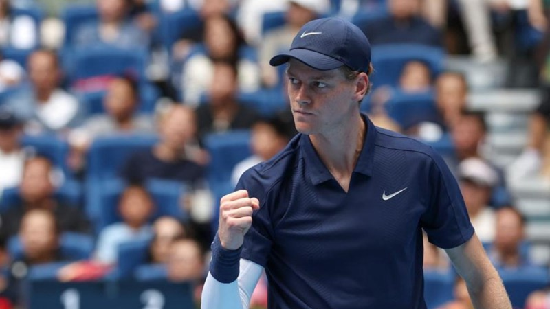 Jannik Sinner thẳng tiến vào chung kết Rome Masters