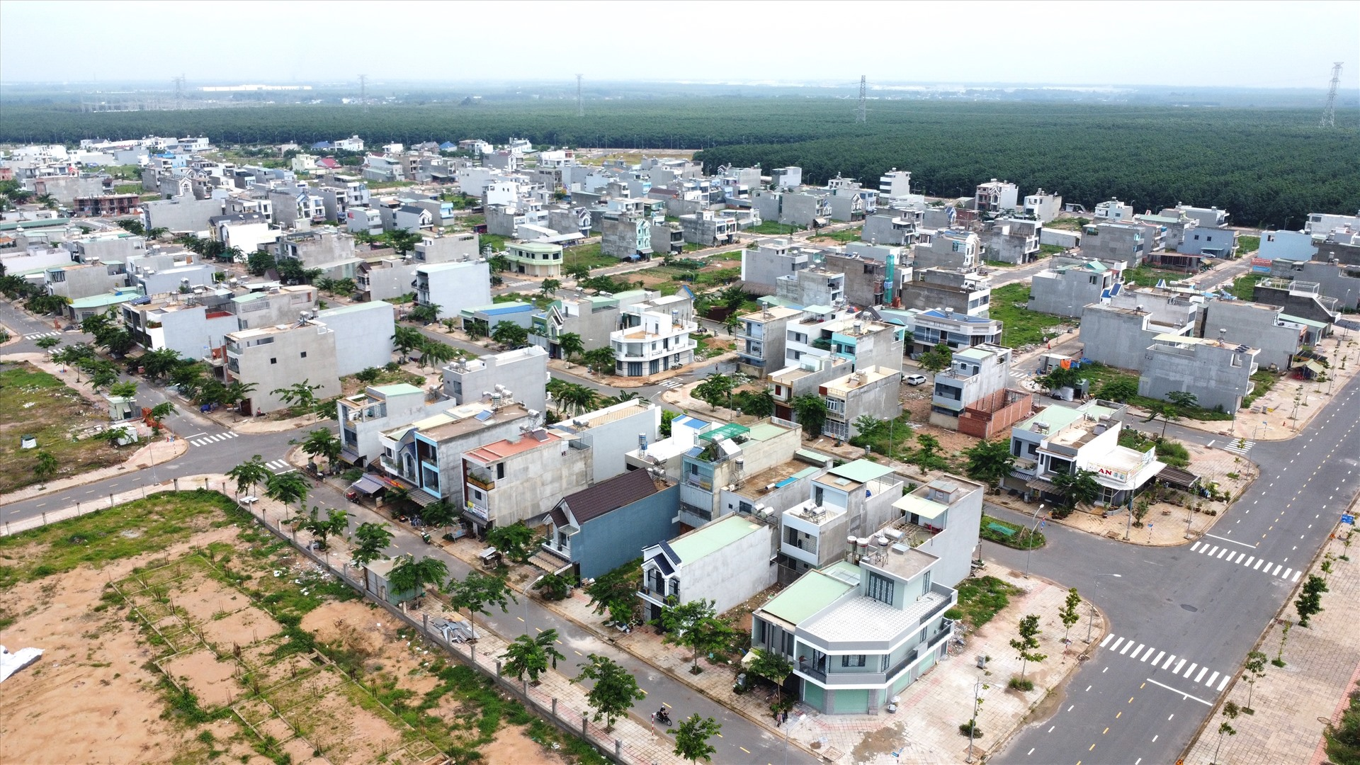 Hỗ trợ người dân ổn định cuộc sống tại khu tái định cư
