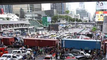 Thái Lan điều tra vụ va chạm tàu hỏa – xe buýt ở Bangkok