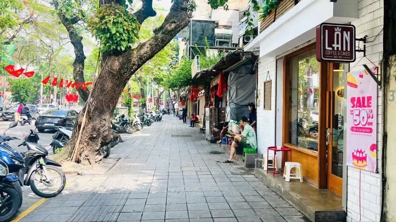 Hà Nội dự kiến cho thuê vỉa hè để kinh doanh tại phường Hoàn Kiếm, Cửa Nam