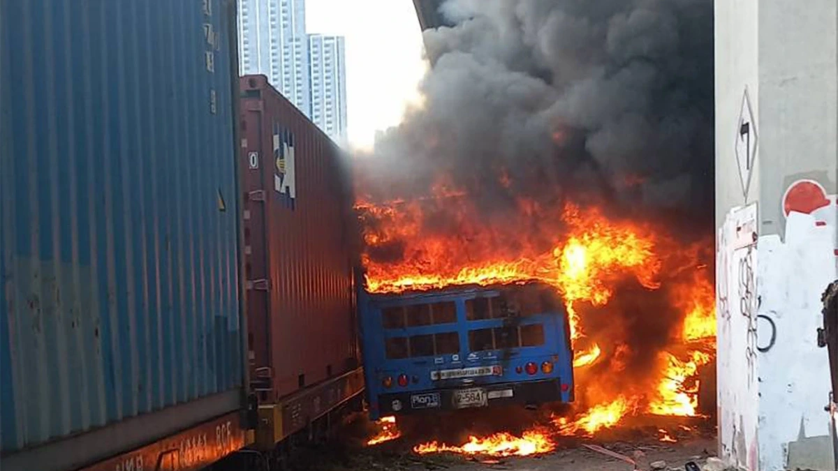 Thái Lan khởi tố lái tàu sau vụ tai nạn đường sắt ở Bangkok