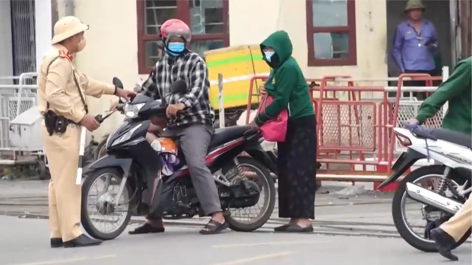 Xử lý nghiêm vi phạm an toàn giao thông qua đường sắt