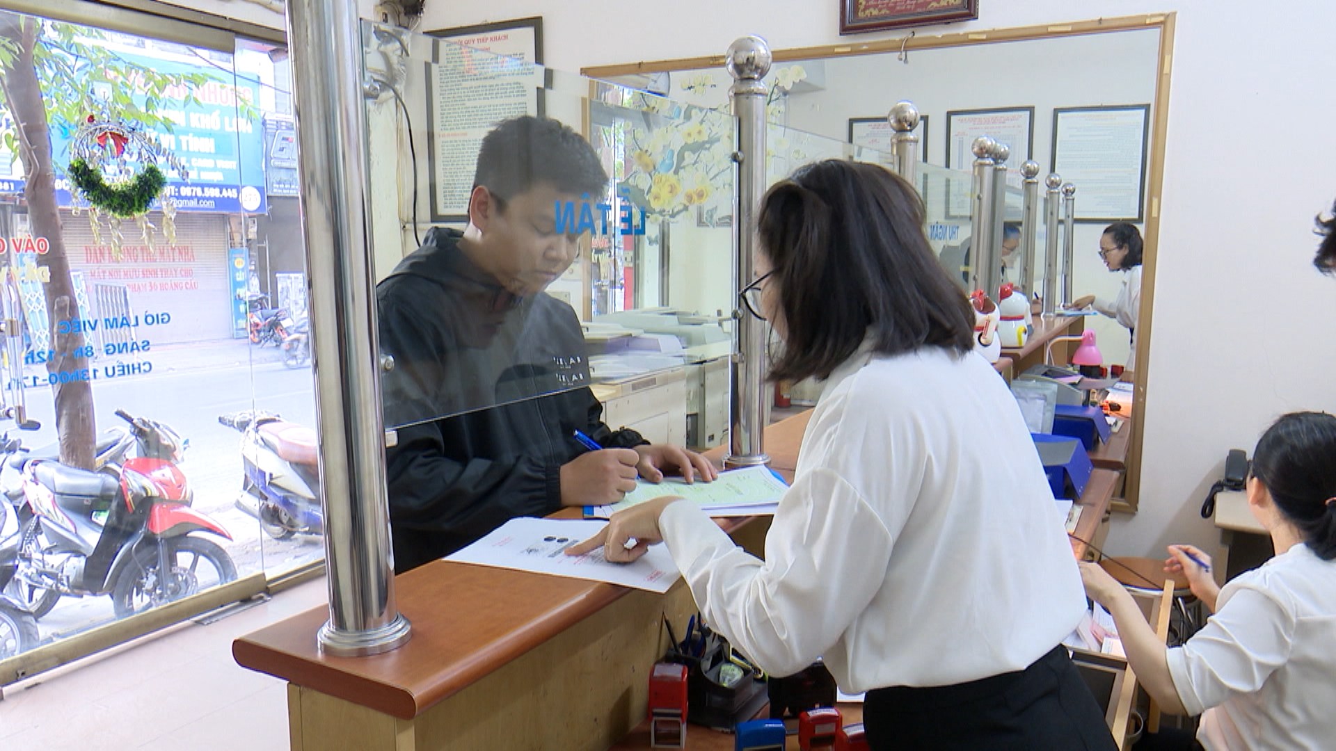 Công chứng viên không chụp ảnh khi công chứng sẽ bị phạt tới 10 triệu đồng