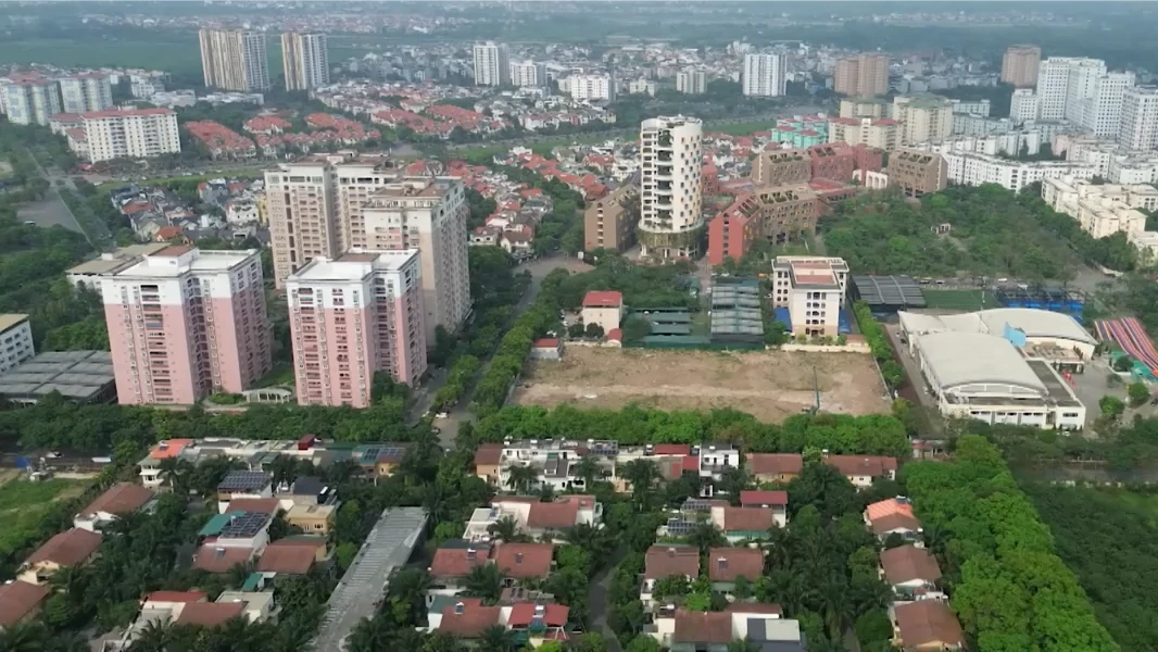 Tình trạng bỏ hoang, lãng phí đất đai tại KĐT Việt Hưng