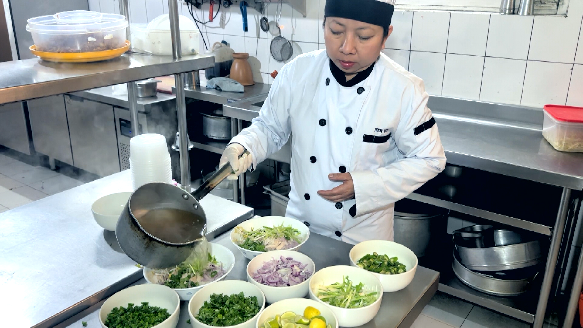 Hương vị phở Việt nơi đất Phật