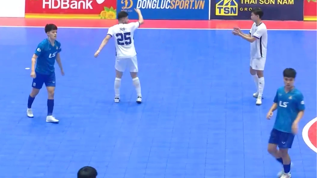 Ngoại binh làm nóng Giải futsal HDBank vô địch quốc gia