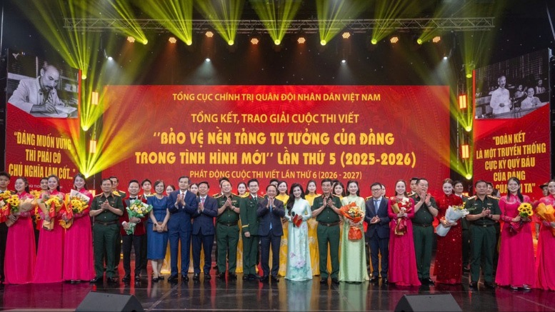 Trao giải Cuộc thi viết 'Bảo vệ nền tảng tư tưởng của Đảng trong tình hình mới'