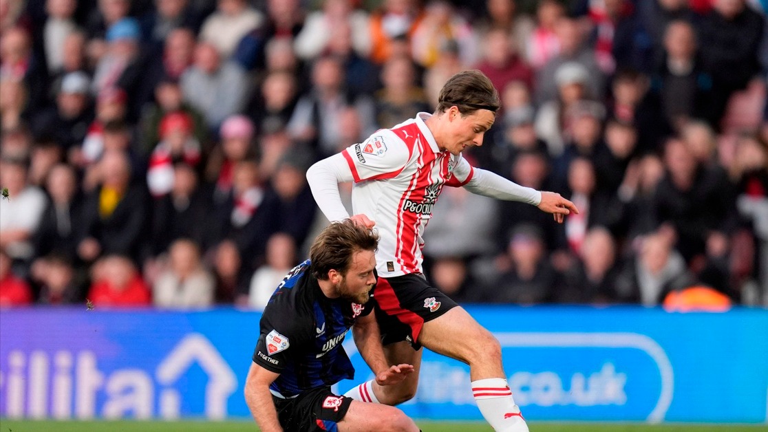 Southampton bị loại khỏi trận đấu thăng hạng Premier League