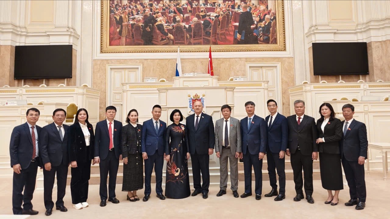 Tăng cường quan hệ hữu nghị hợp tác giữa Hà Nội và Saint Petersburg (Liên bang Nga)