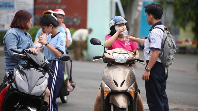 Trường học gần nhà, phụ huynh bớt áp lực