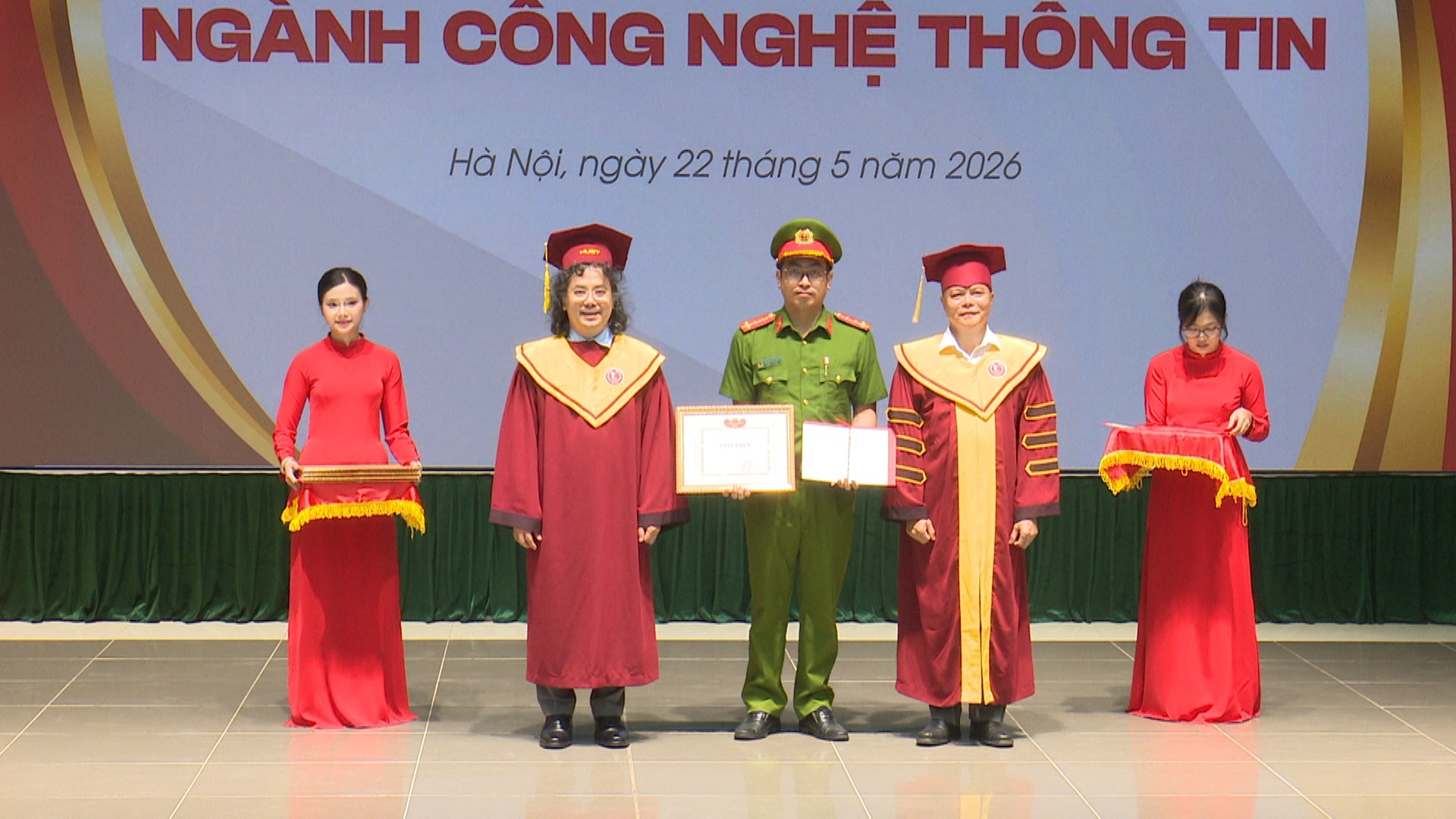 Đẩy mạnh đào tạo công nghệ thông tin cho cán bộ CAND