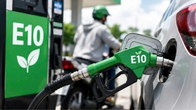 Bộ Công Thương đề xuất tháo gỡ 'nút thắt' để triển khai xăng E10