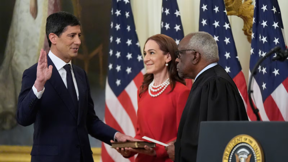 Ông Kevin Warsh tuyên thệ nhậm chức Chủ tịch FED