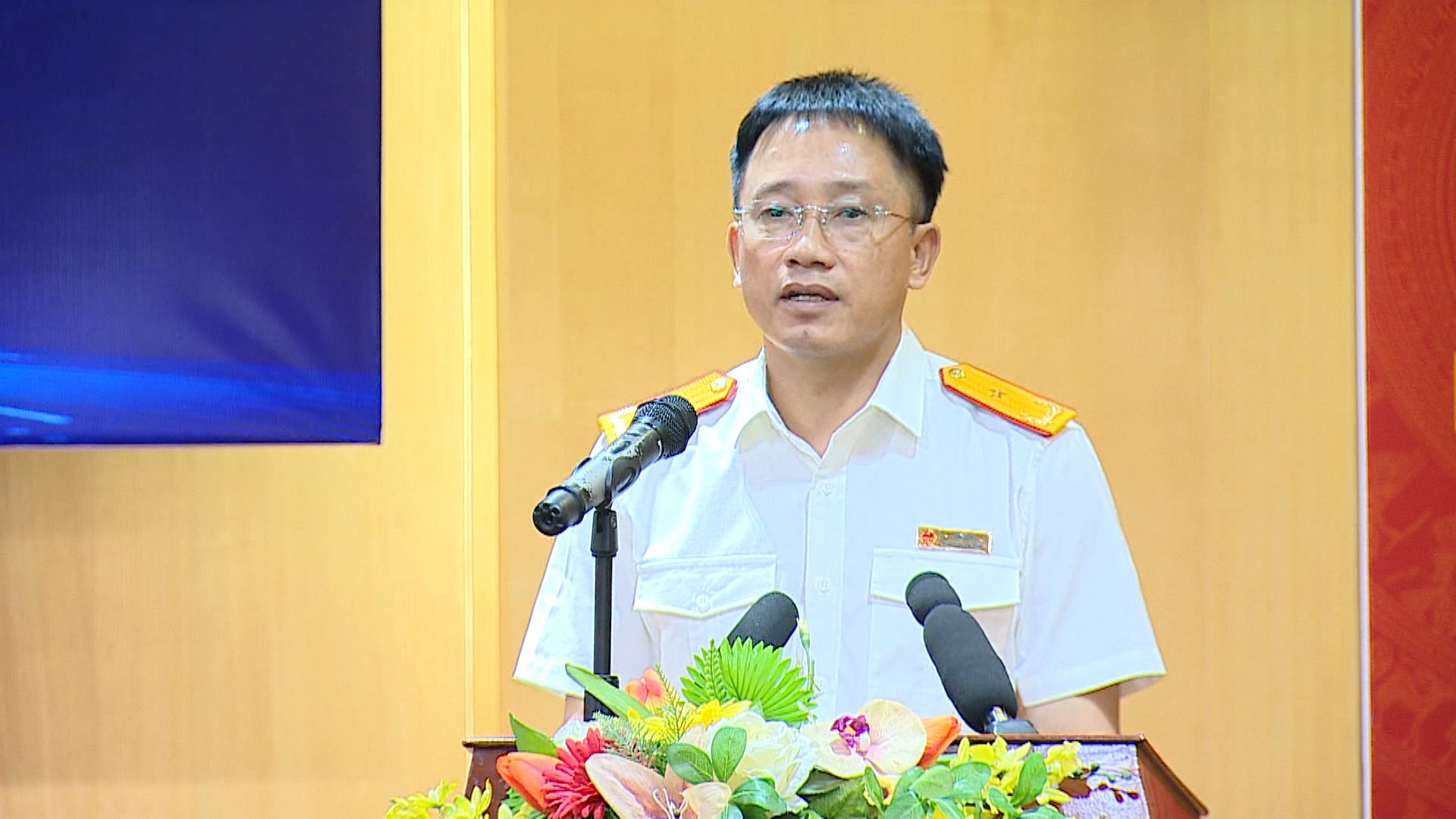Ngành thuế phản hồi thông tin: Nợ thuế trên 10.000 đồng cũng bị hoãn xuất cảnh