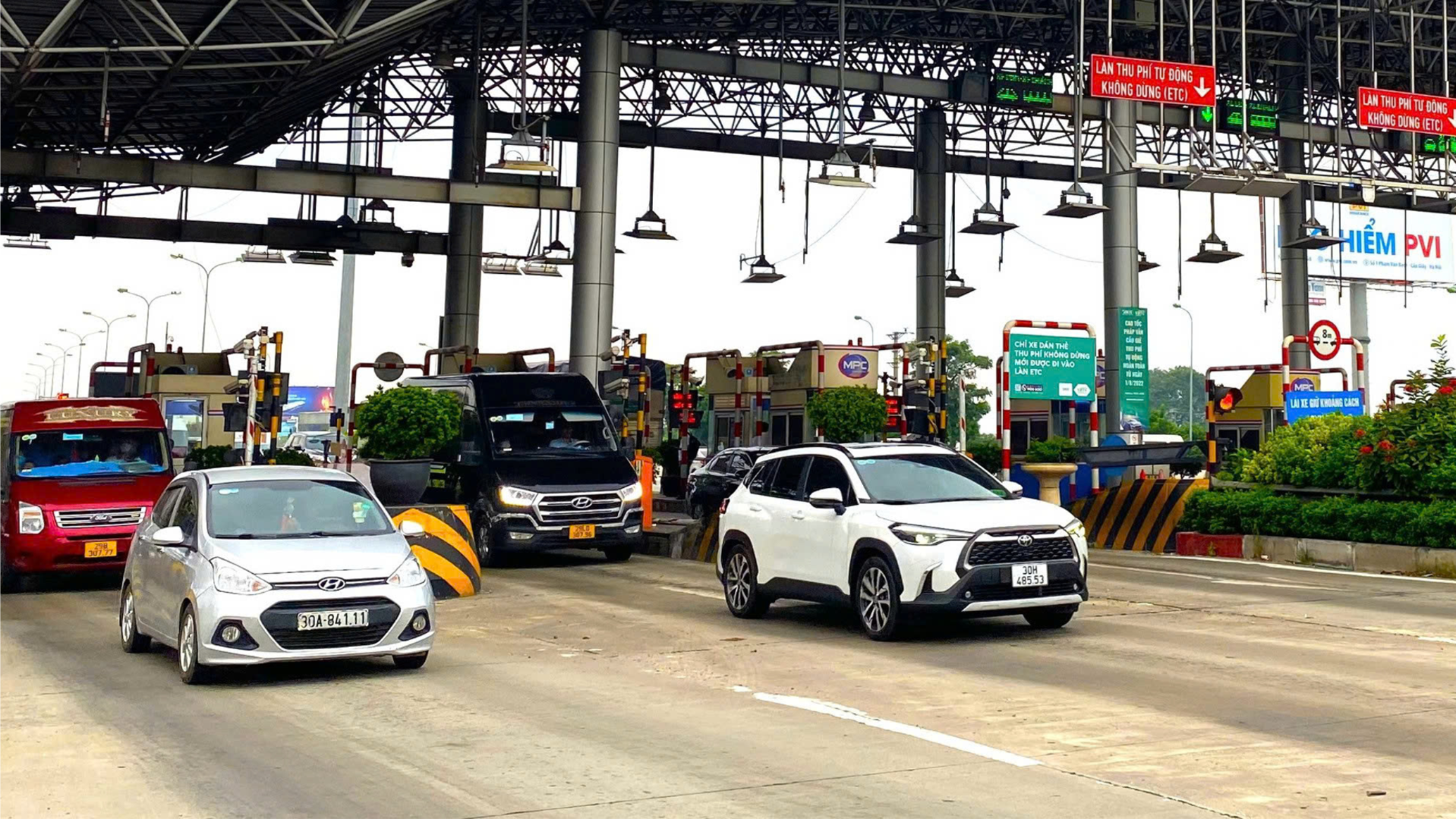 Thu hơn 590 tỷ đồng từ 5 tuyến cao tốc do Nhà nước đầu tư