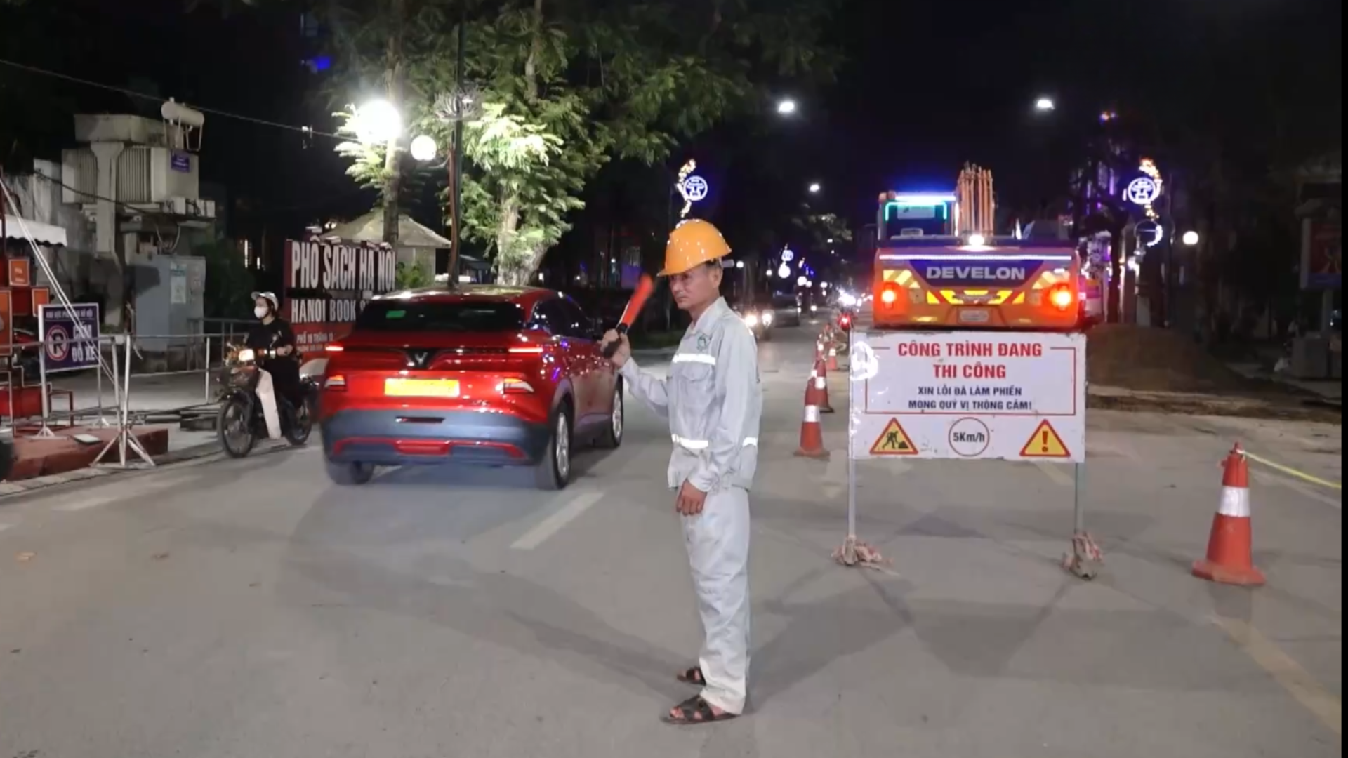 Hà Nội điều chỉnh phân luồng giao thông phục vụ dự án thoát nước