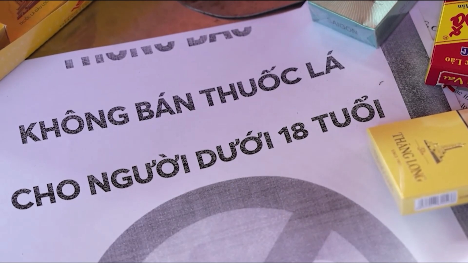 Siết quản lý thuốc lá tại điểm bán