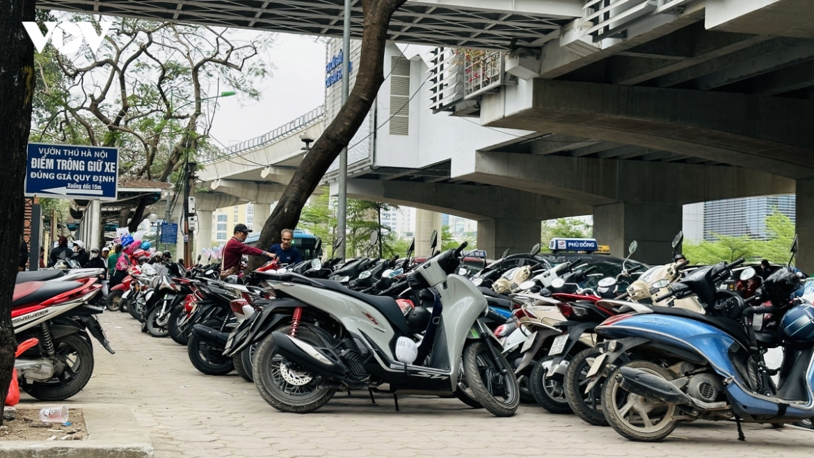 Hà Nội triển khai thu phí không dừng tại toàn bộ bãi đỗ xe từ 1/7