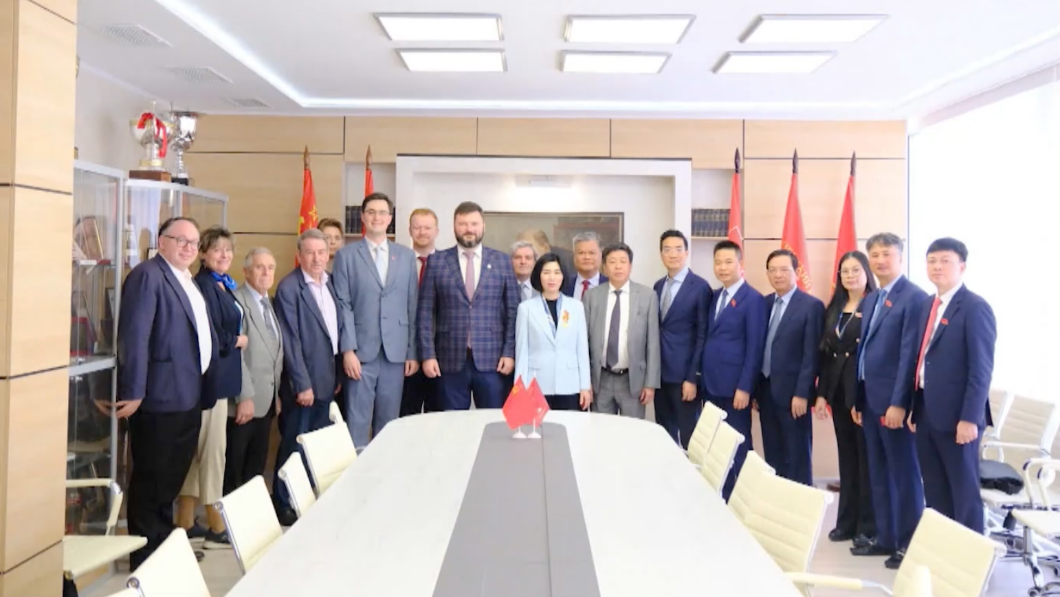 Thúc đẩy hợp tác toàn diện giữa Hà Nội và Moscow (Liên bang Nga)