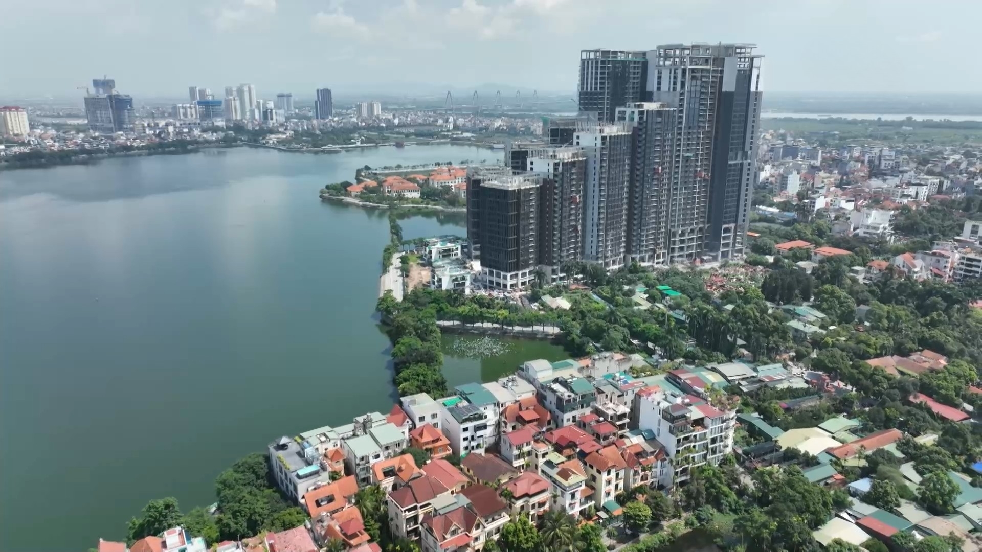 Thị trường căn hộ cao cấp tại Hà Nội tăng nhiệt