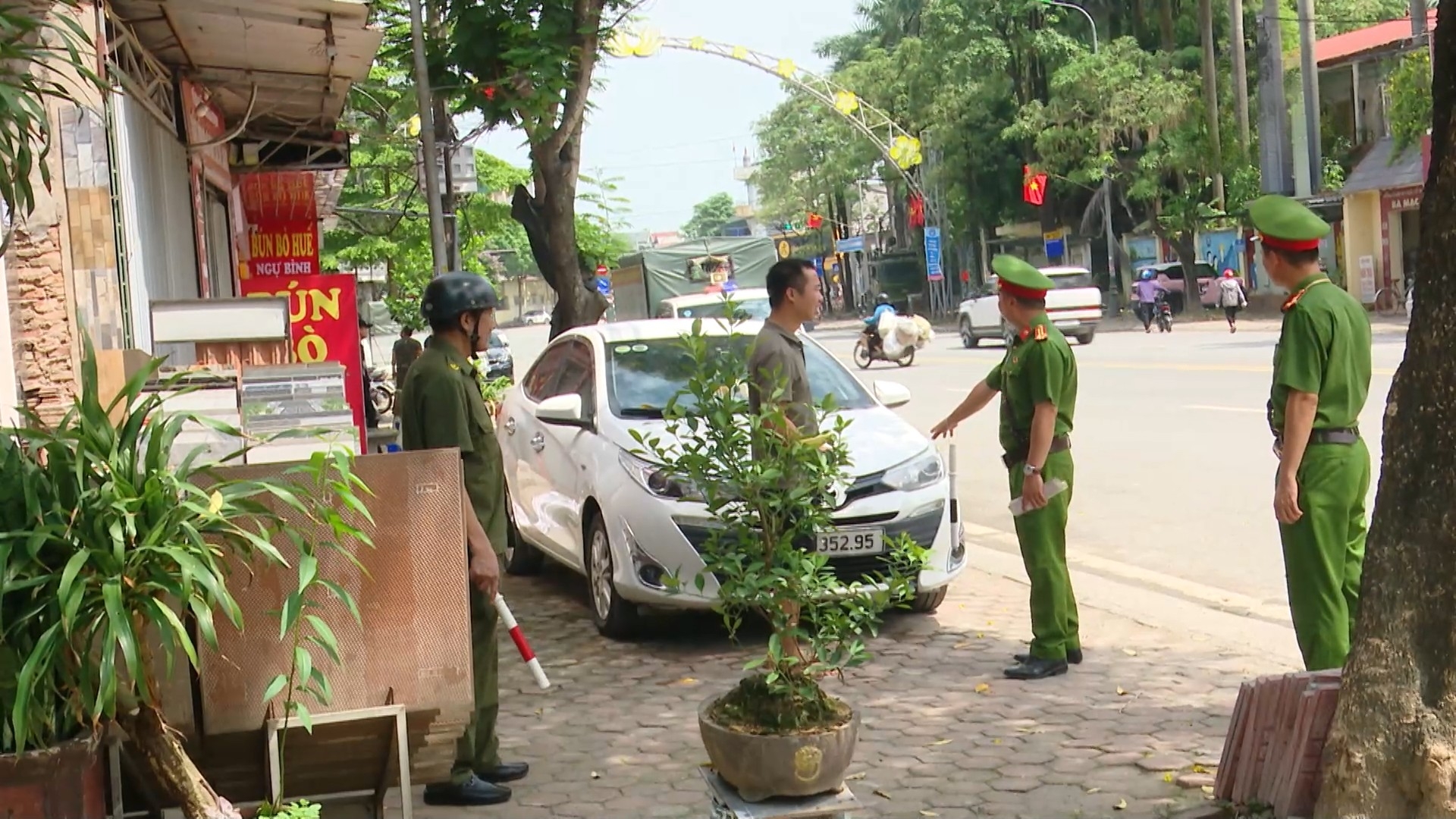 Xã Mỹ Đức đảm bảo trật tự đô thị, an toàn giao thông