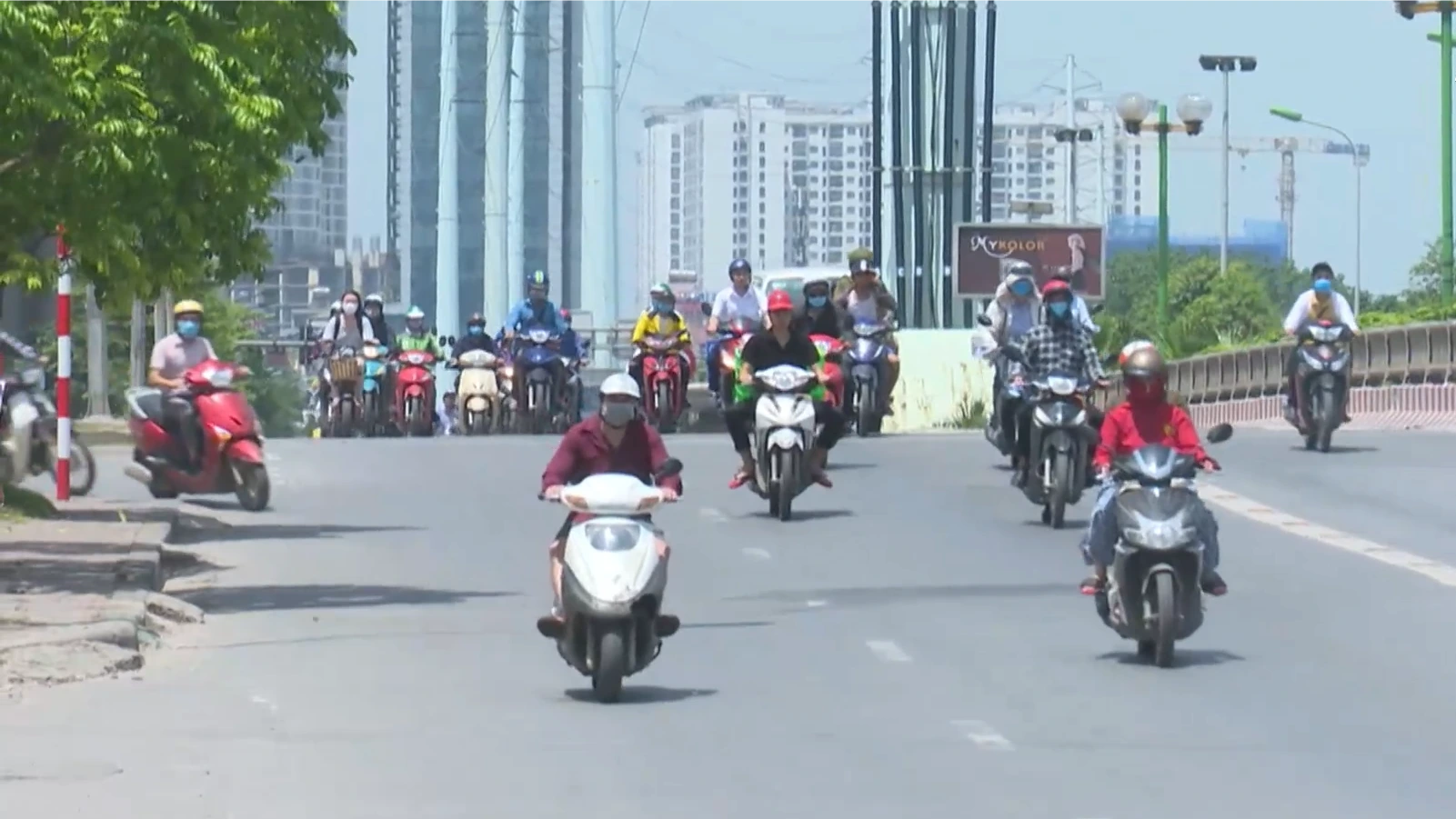 Thời tiết 24/5: Hà Nội tiếp tục nắng nóng gay gắt diện rộng