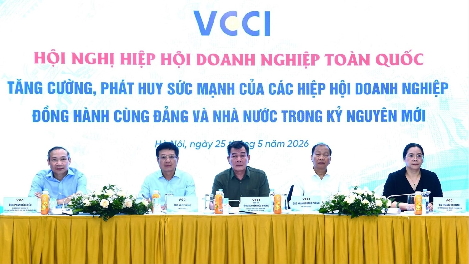 Tháo gỡ 'điểm nghẽn', tìm lực đẩy mới cho doanh nghiệp Việt