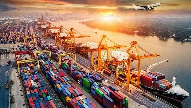 Nhập siêu đầu năm: Áp lực hay tín hiệu tăng tốc?