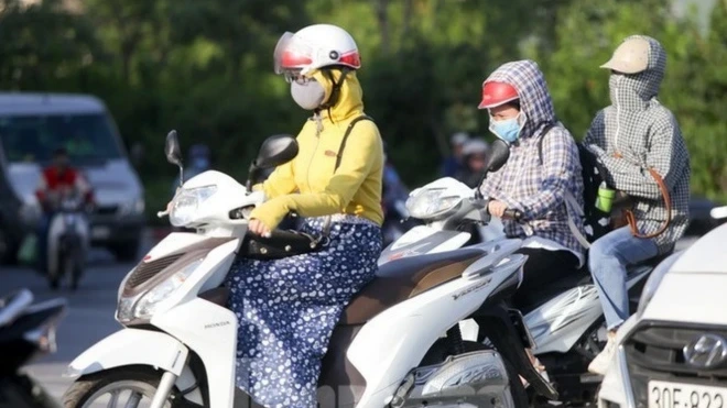 Miền Bắc nắng nóng đỉnh điểm trước khi đón mưa dông