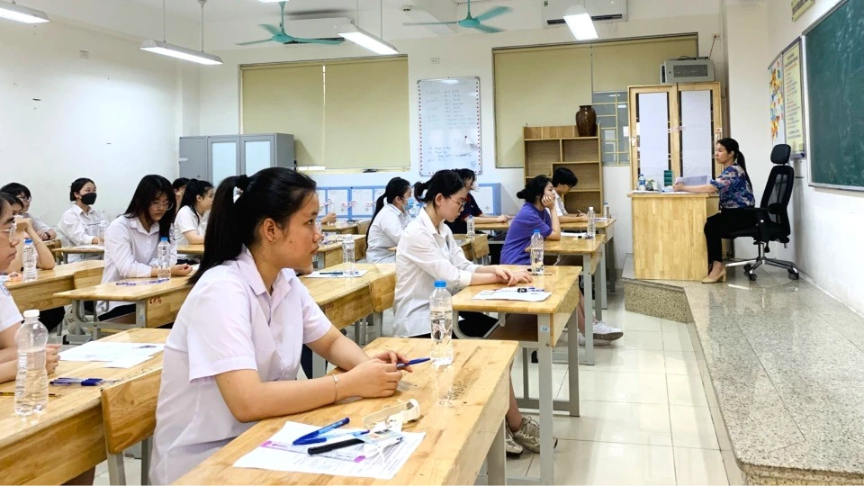 Thí sinh được mang gì vào phòng thi?