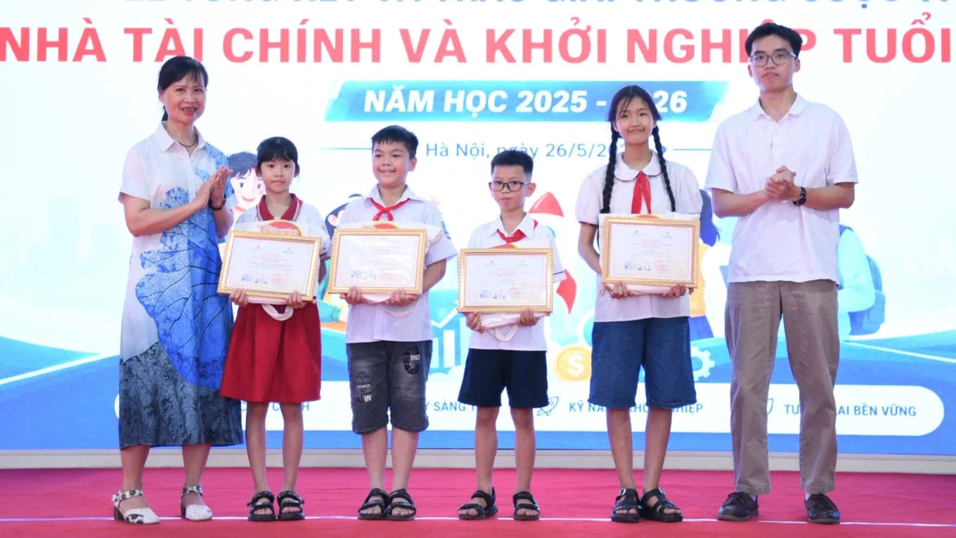 Trao giải cuộc thi 'Nhà Tài chính và khởi nghiệp tuổi Teen'