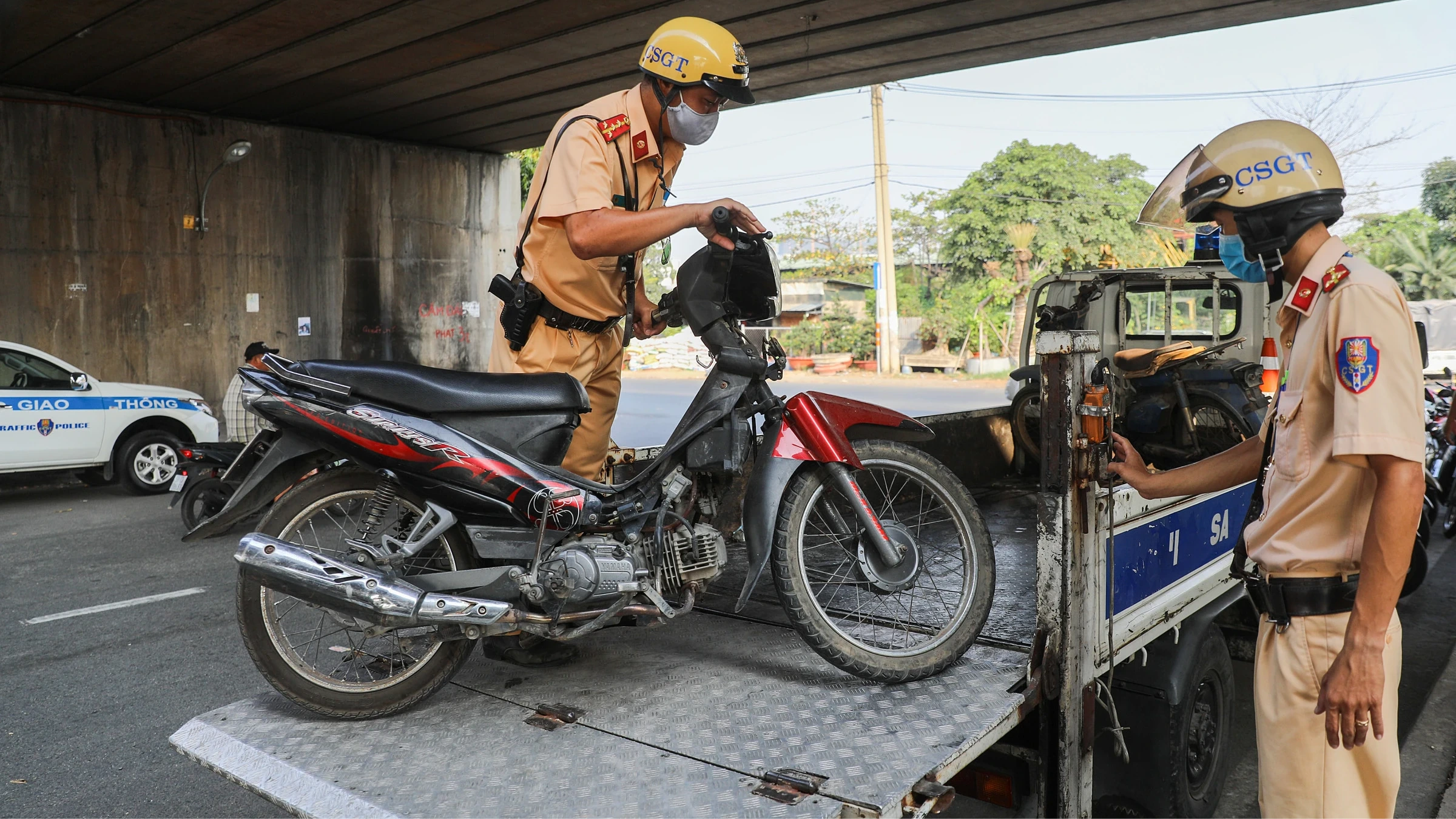 Bỏ thu giữ xe – Gỡ nút thắt hay nới lỏng quản lý?