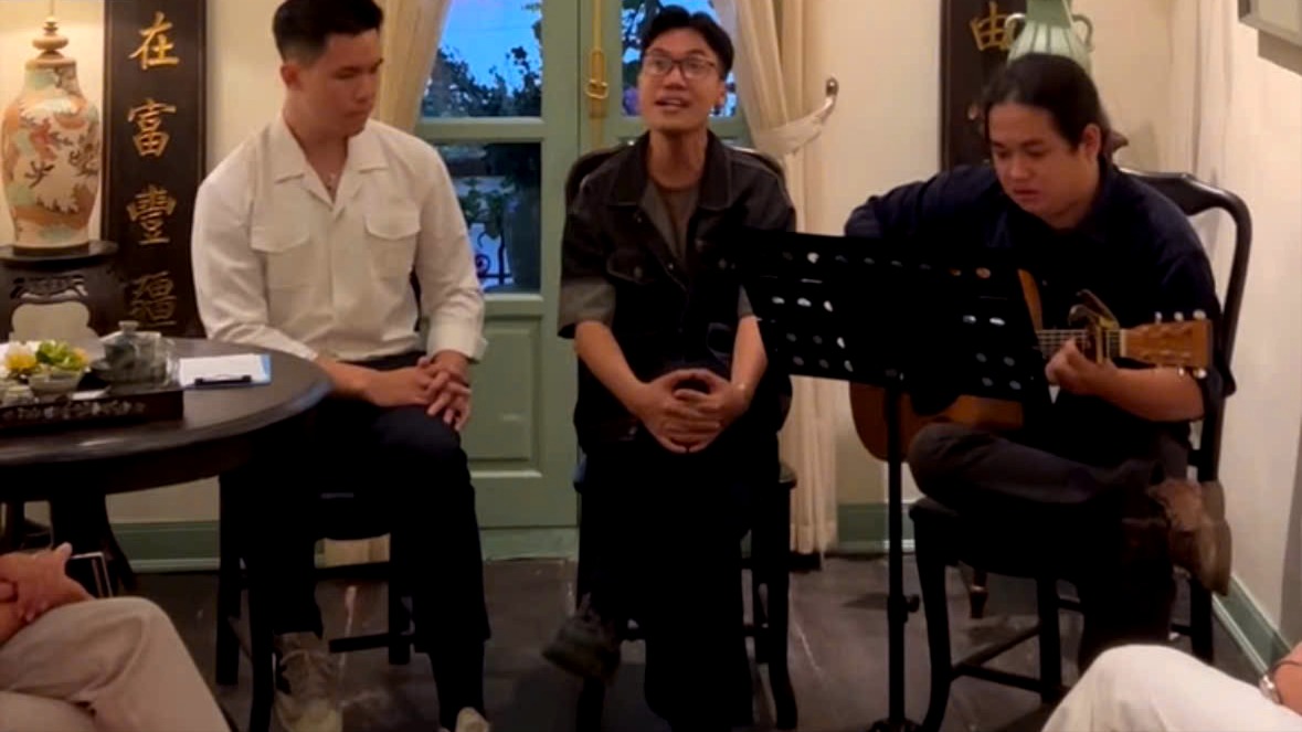 'Chiều văn nghệ' bên hồ Gươm 