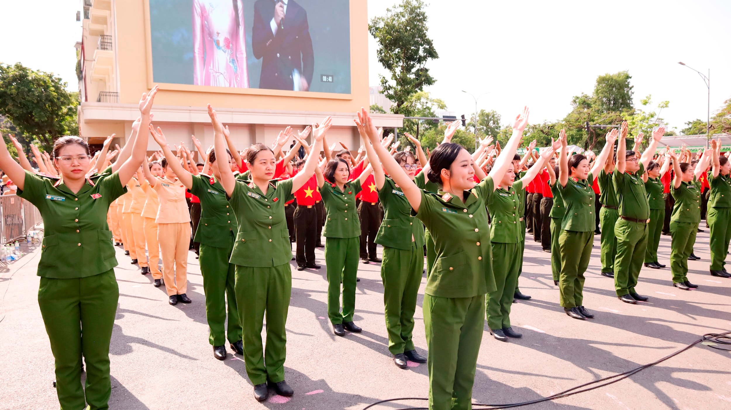 Hưởng ứng cuộc thi sáng tạo video clip 'Tổ quốc bình yên'