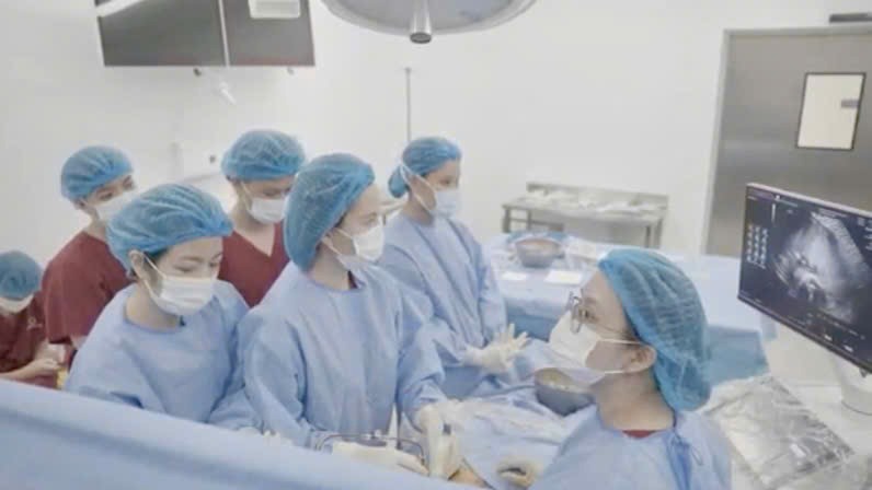 Can thiệp bào thai thành công, cứu thai nhi trước nguy cơ tử vong